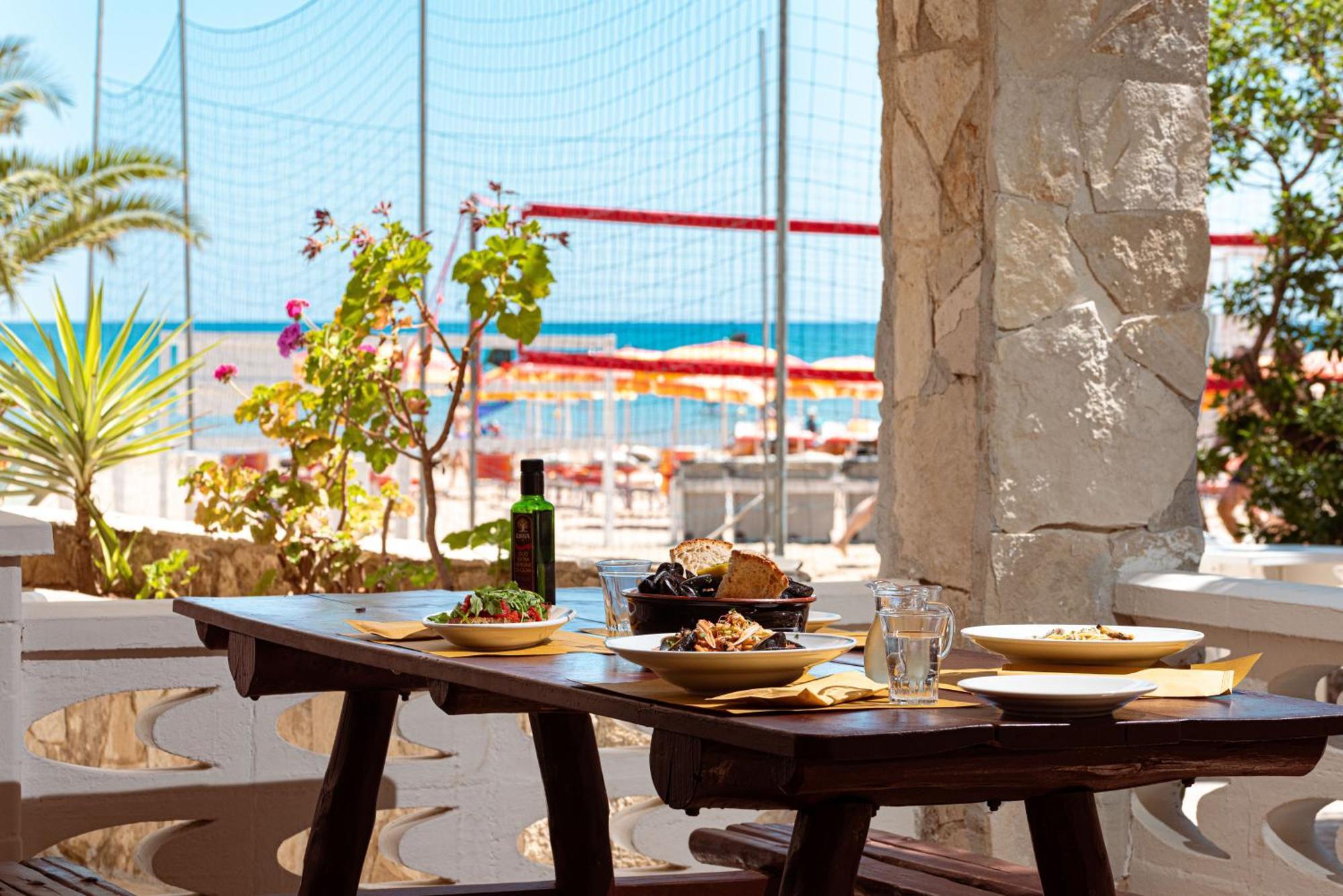 Villaggio Camping Punta Lunga Vieste Exterior foto